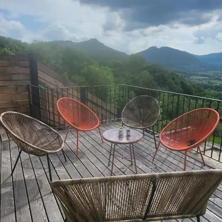بيت للعطل Maison Renovee Au Coeur Des Volcans D'auvergne Avec Jardin, Terrasse Et Animaux Acceptes - Fr-1-742-156 Dienne (Cantal)