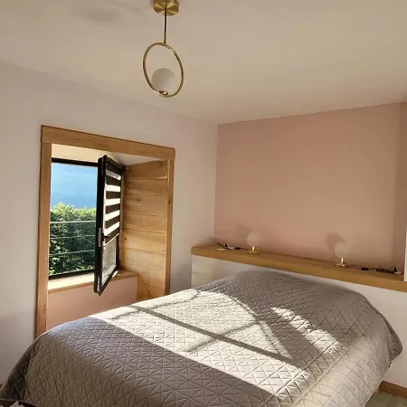 Maison Renovee Au Coeur Des Volcans D'auvergne Avec Jardin, Terrasse Et Animaux Acceptes - Fr-1-742-156 * Dienne (Cantal)