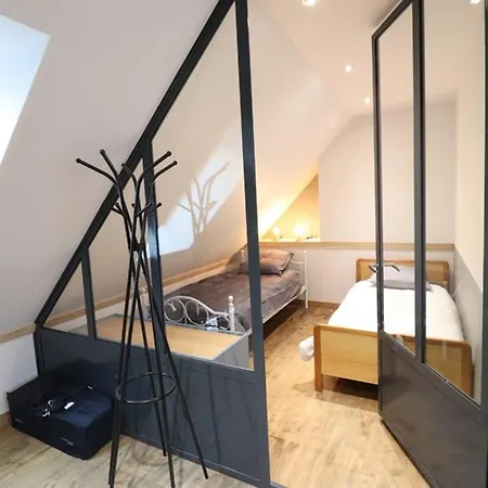 بيت للعطل Maison Renovee Au Coeur Des Volcans D'auvergne Avec Jardin, Terrasse Et Animaux Acceptes - Fr-1-742-156 *